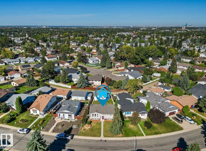 Property Photo:  5208 10 Avenue NW  AB T6L 1Z1 