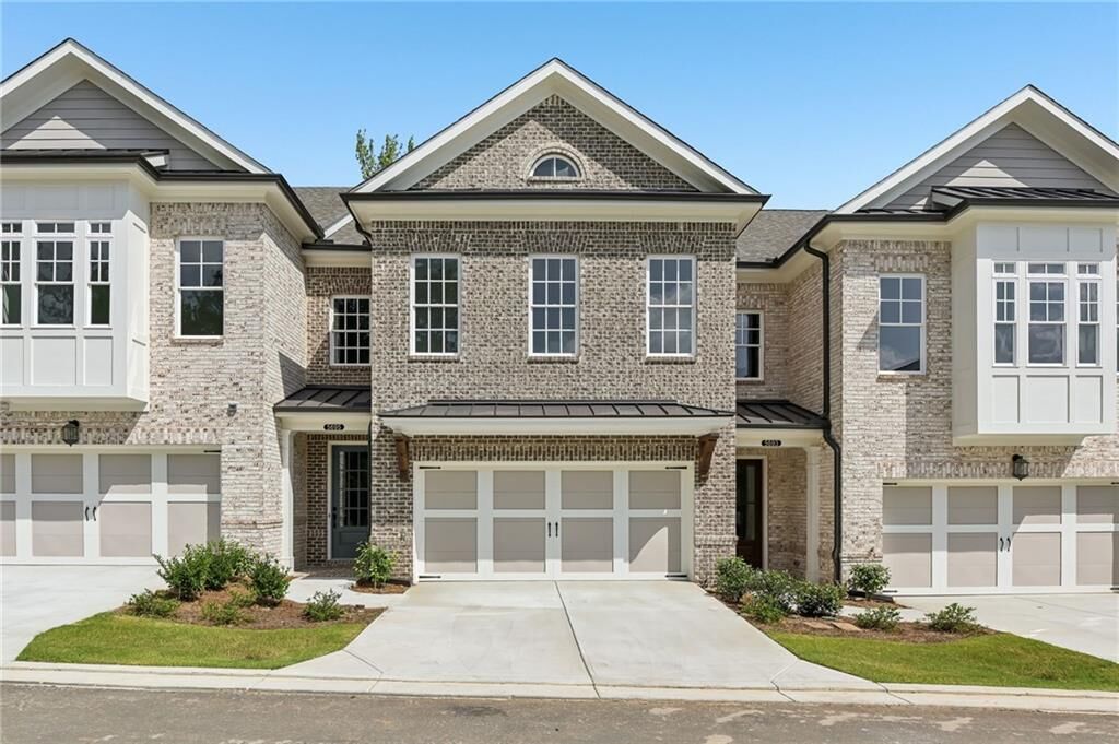 Property Photo: 5677 Broad River View 437 GA 30092