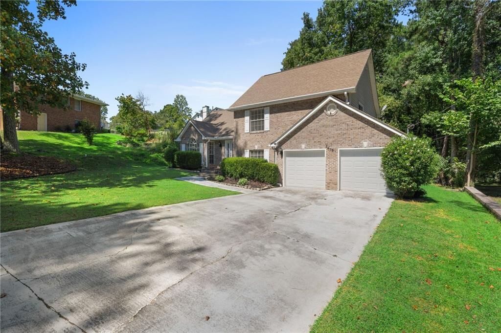 Property Photo: 2575 Ravencliff Road GA 30349