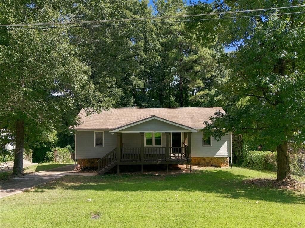 Property Photo:  1003 Salisbury Trail  GA 30296 
