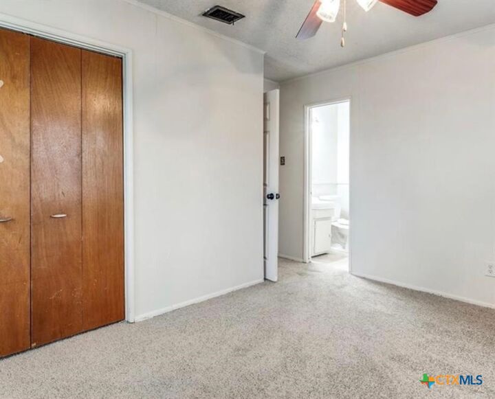 Property Photo: 4744 Richards Street TX 76119