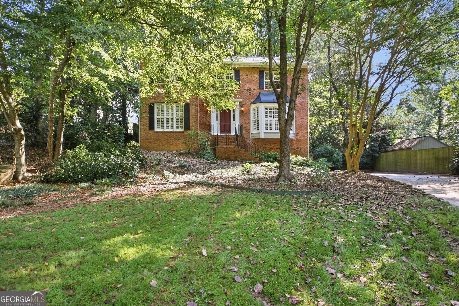Property Photo:  305 Old Tree Trc  GA 30075 