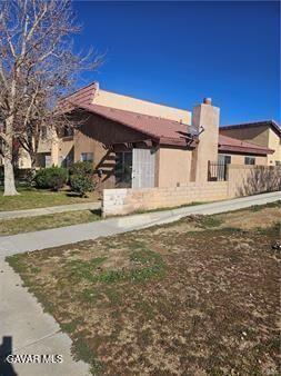 Property Photo:  38000 E 17th Street Apt 16  CA 93550 