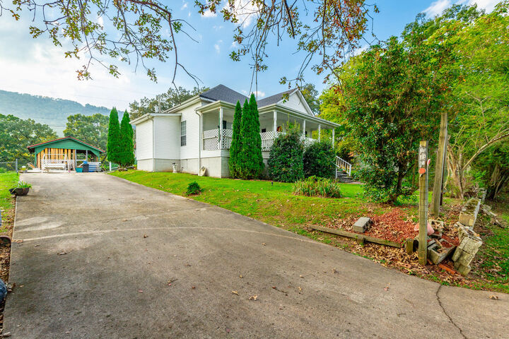 Property Photo: 287 S Oak Street TN 37397