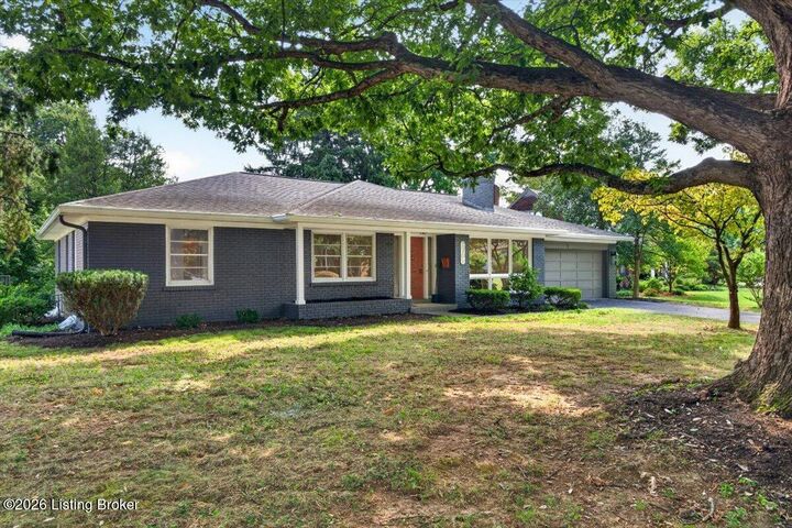 Property Photo: 2701 Lamont Rd KY 40205