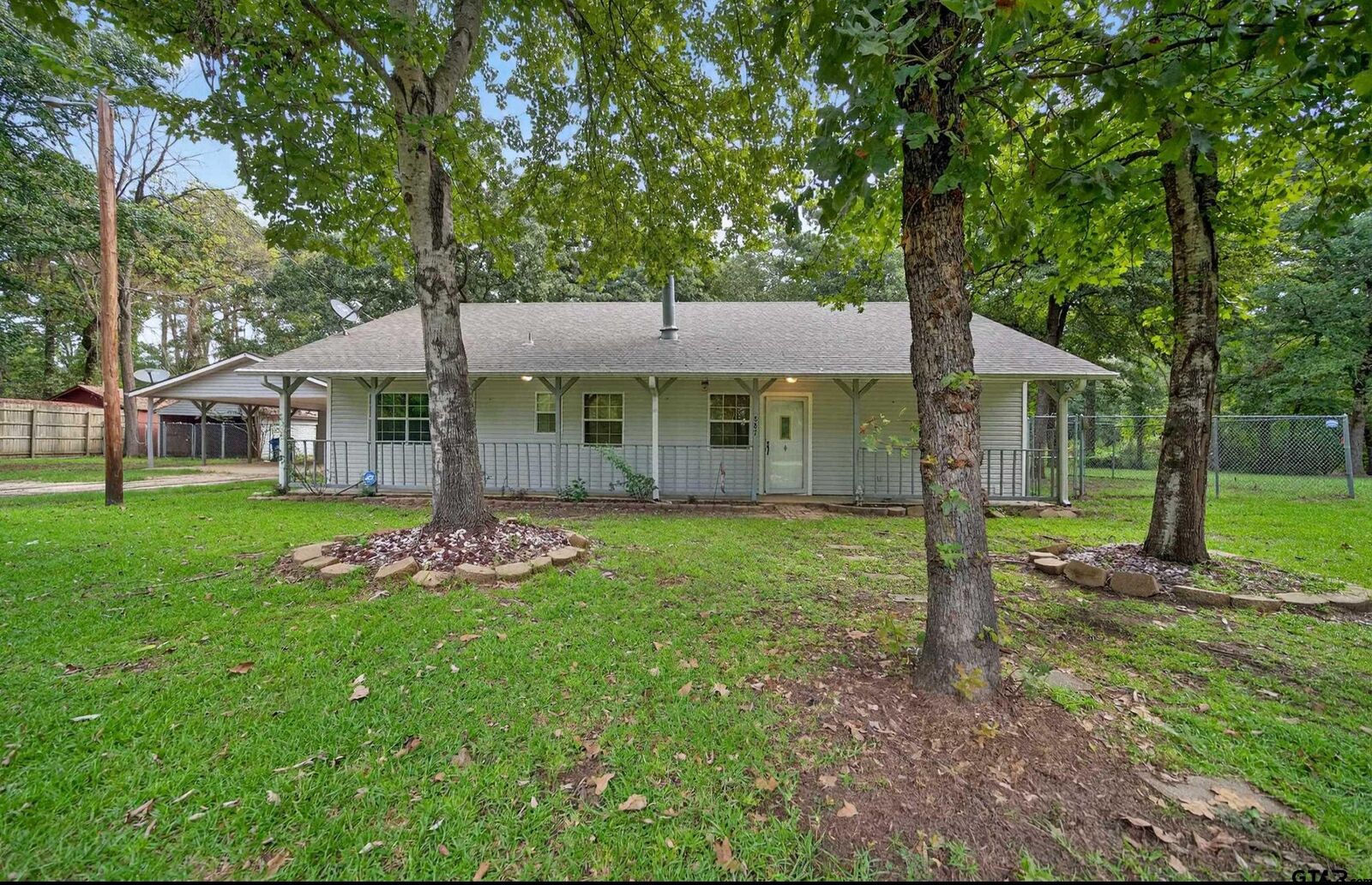 Property Photo: 887 Janis Dr. TX 75757