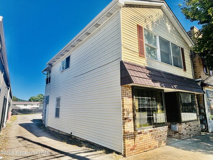 Property Photo: 303 Wyoming Avenue PA 18644