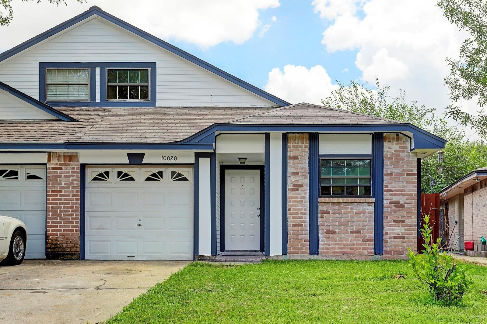 Property Photo: 10020 Lasaber Court TX 77038