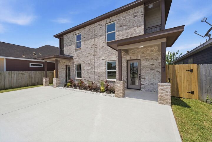 Property Photo:  10214 Carmencita Way  TX 77075 