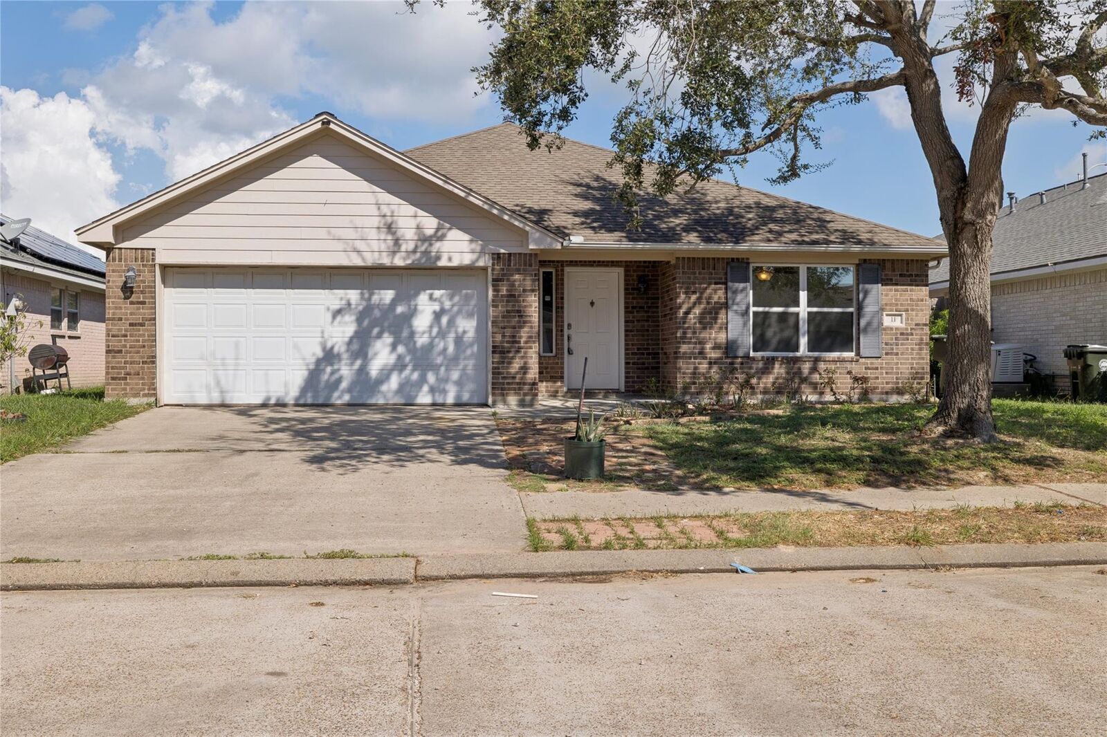 Property Photo:  11 Clara Barton Lane  TX 77551 