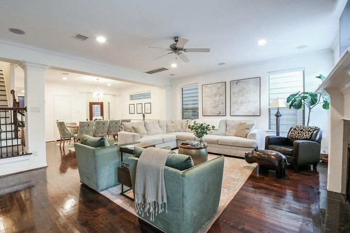 Property Photo:  1111 W 26th Street  TX 77008 