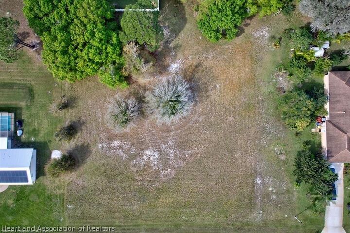 Property Photo:  6233 Edgewater Terrace  FL 33876 