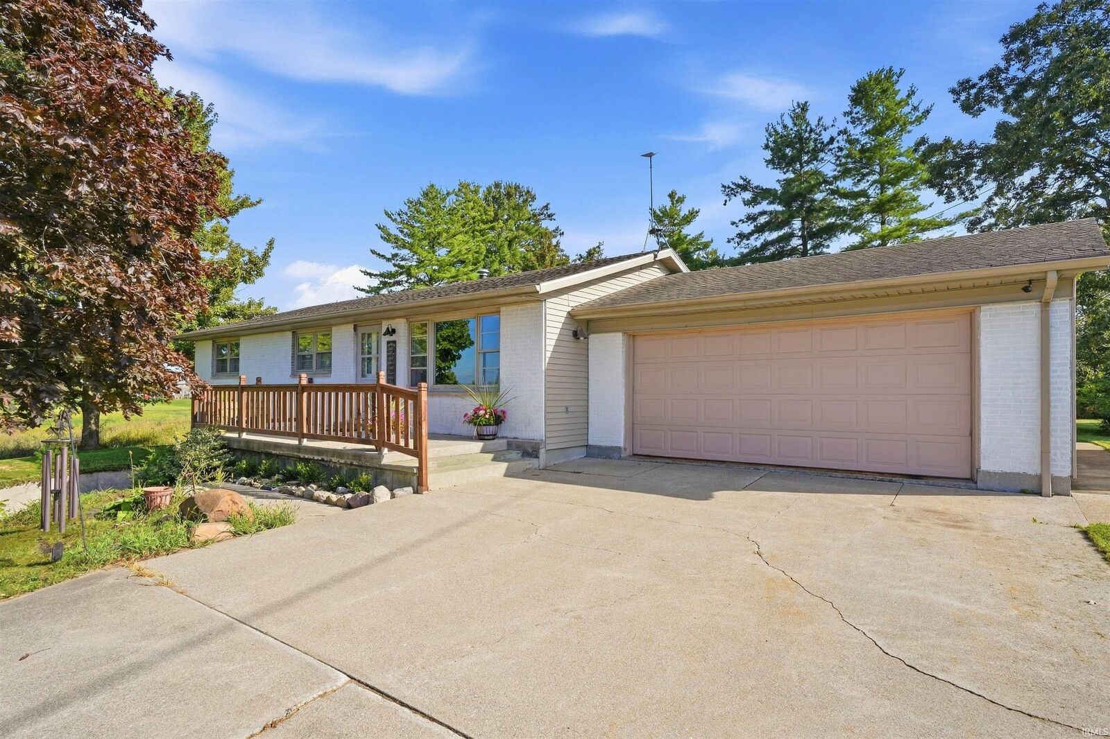 Property Photo: 4356 County Road 60 IN 46706-9731