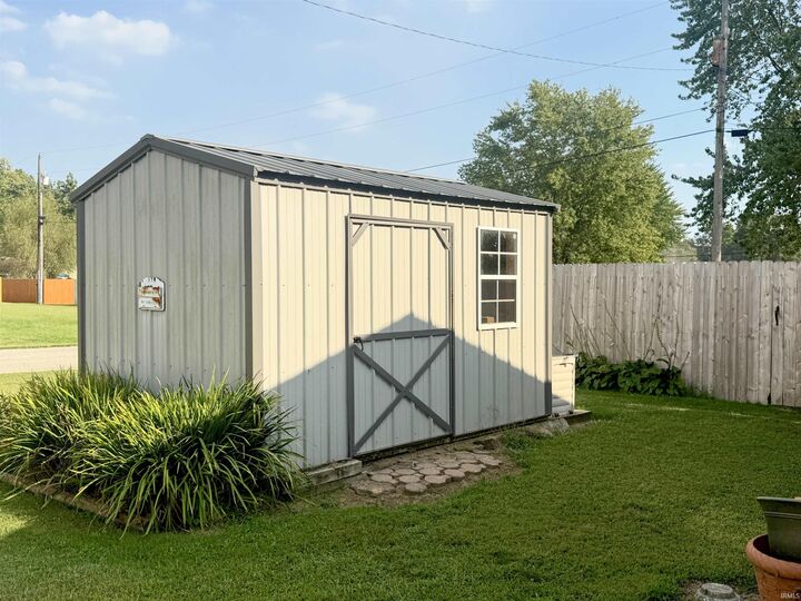Property Photo:  703 9th Street  IN 47615 
