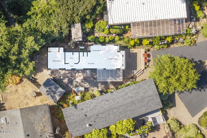 Property Photo: 4875 N Hwy 101 12 OR 97341