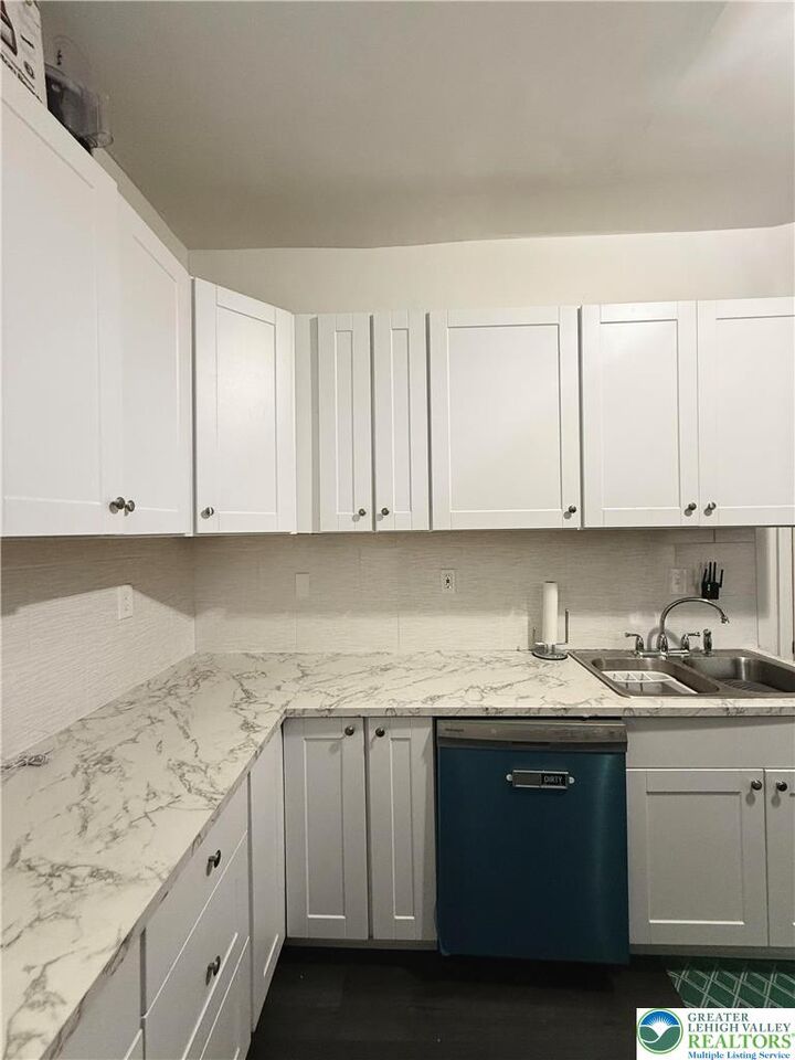 Property Photo:  614 N 8th Street 1  PA 18102 