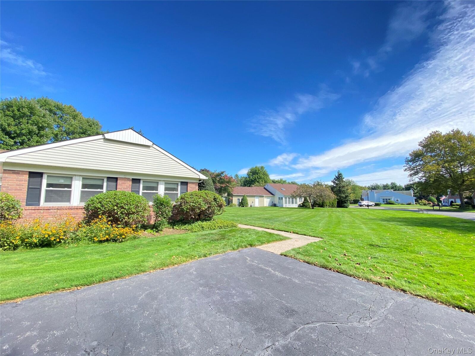 Property Photo: 19 Hearthside NY 11766