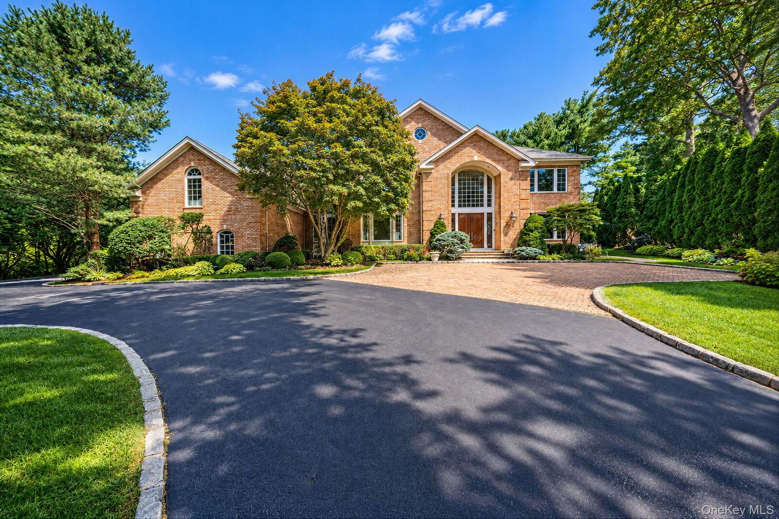 Property Photo: 19 Cobblestone Court NY 11721