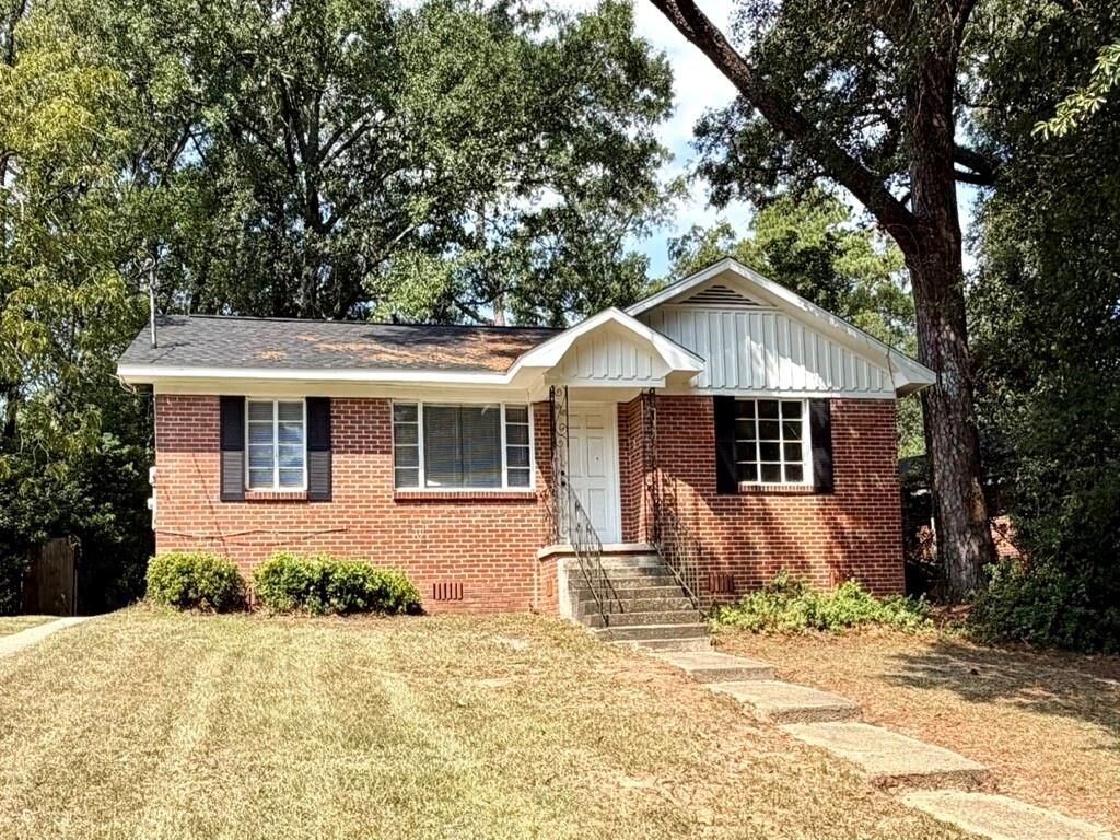 Property Photo: 700 Lilac Avenue AL 36606