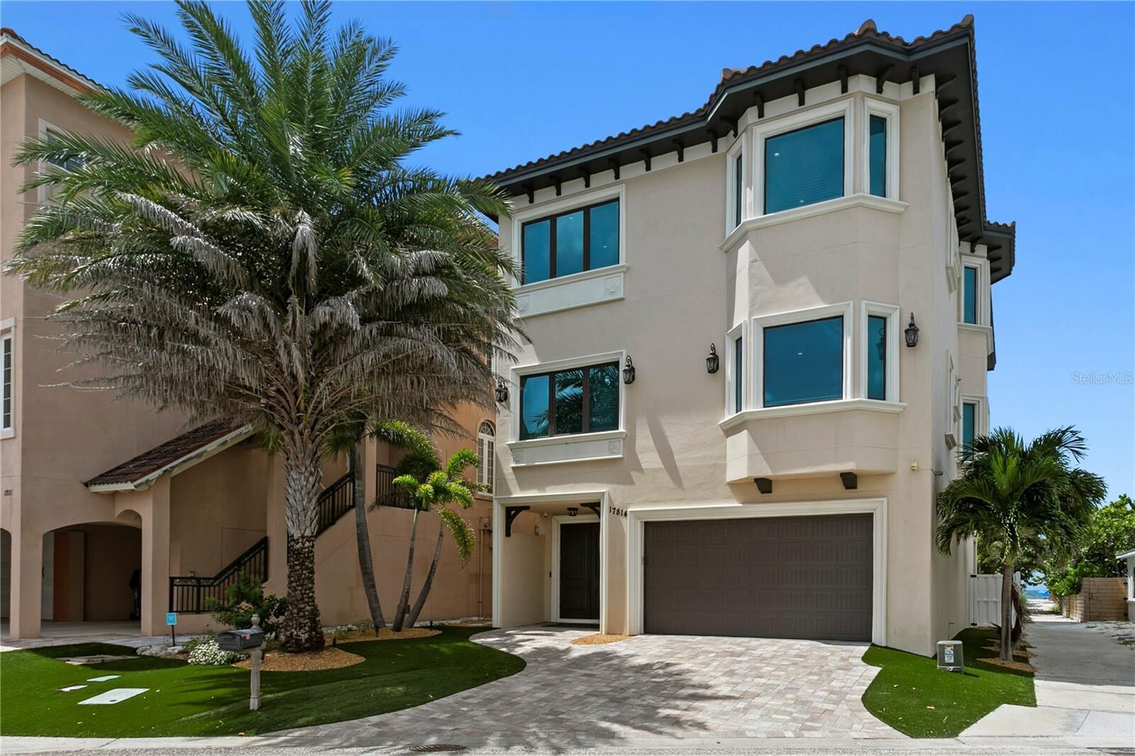 Property Photo:  17814 Lee Avenue  FL 33708 