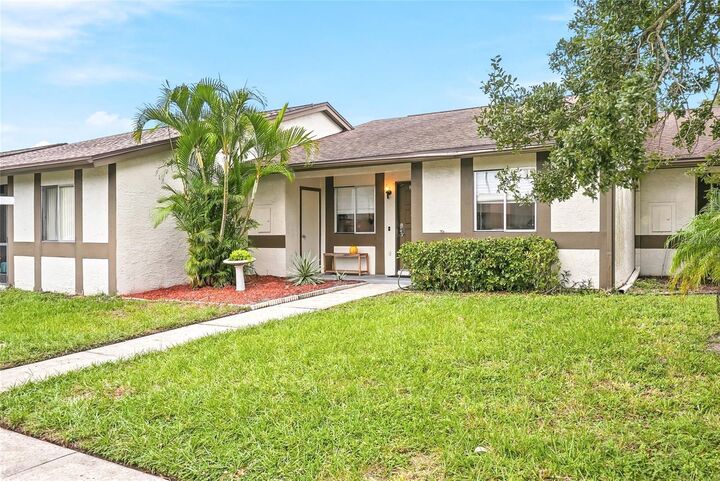 Property Photo: 2265 Bancroft Circle S B FL 34683