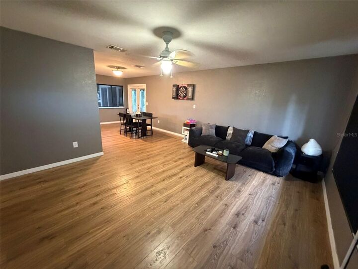 Property Photo: 8620 Alam Avenue FL 34287