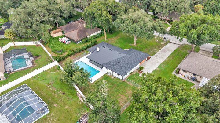 Property Photo: 1100 Hammock Shade Drive FL 33809