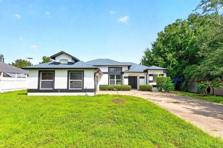 Property Photo:  1448 Hollyhock Street  FL 32725 
