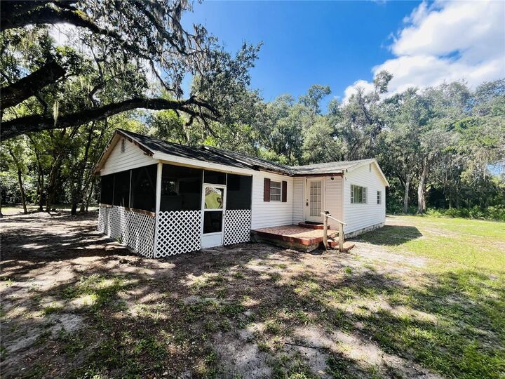 Property Photo:  3324 Taylor Avenue  FL 33521 