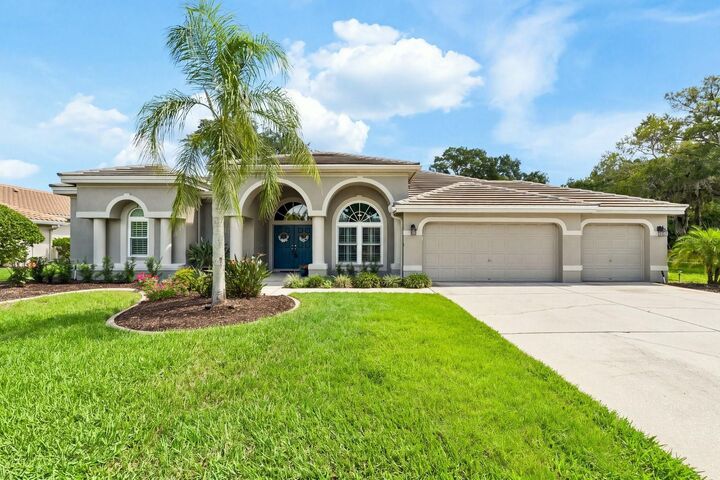 Property Photo: 1003 Kings Way Lane FL 34688