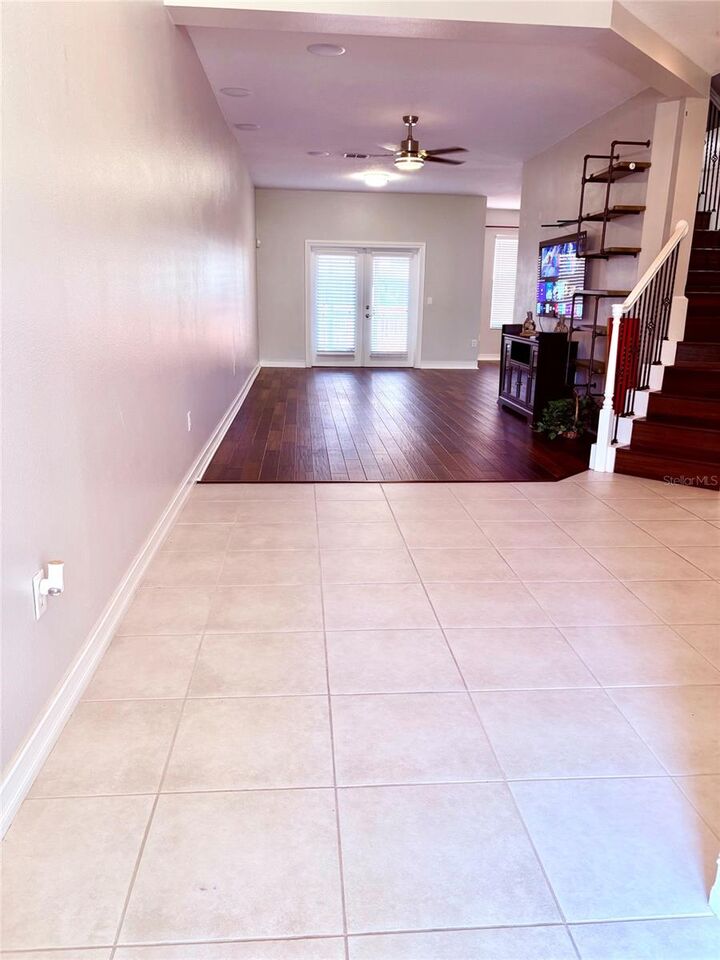 Property Photo:  10432 La Mirage Court  FL 33615 