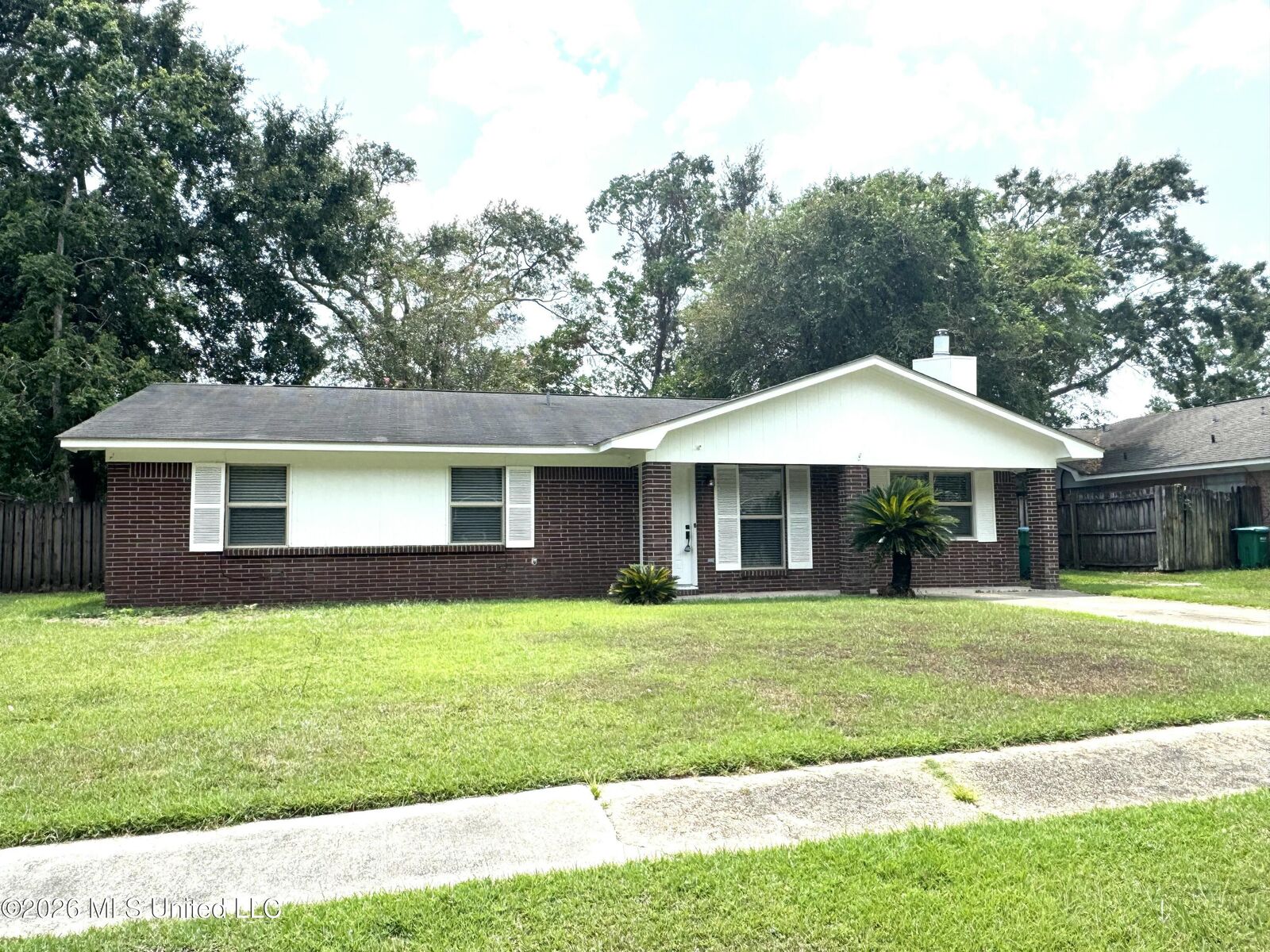 Property Photo: 2819 Lawnwood Drive MS 39564