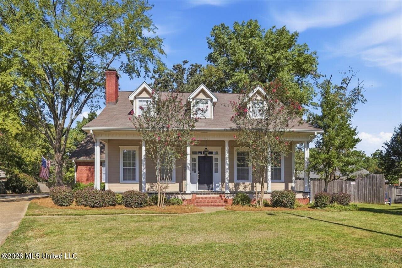 Property Photo: 911 Tetbury Place MS 39047
