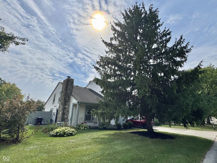 Property Photo: 2559 Chaseway Court IN 46268