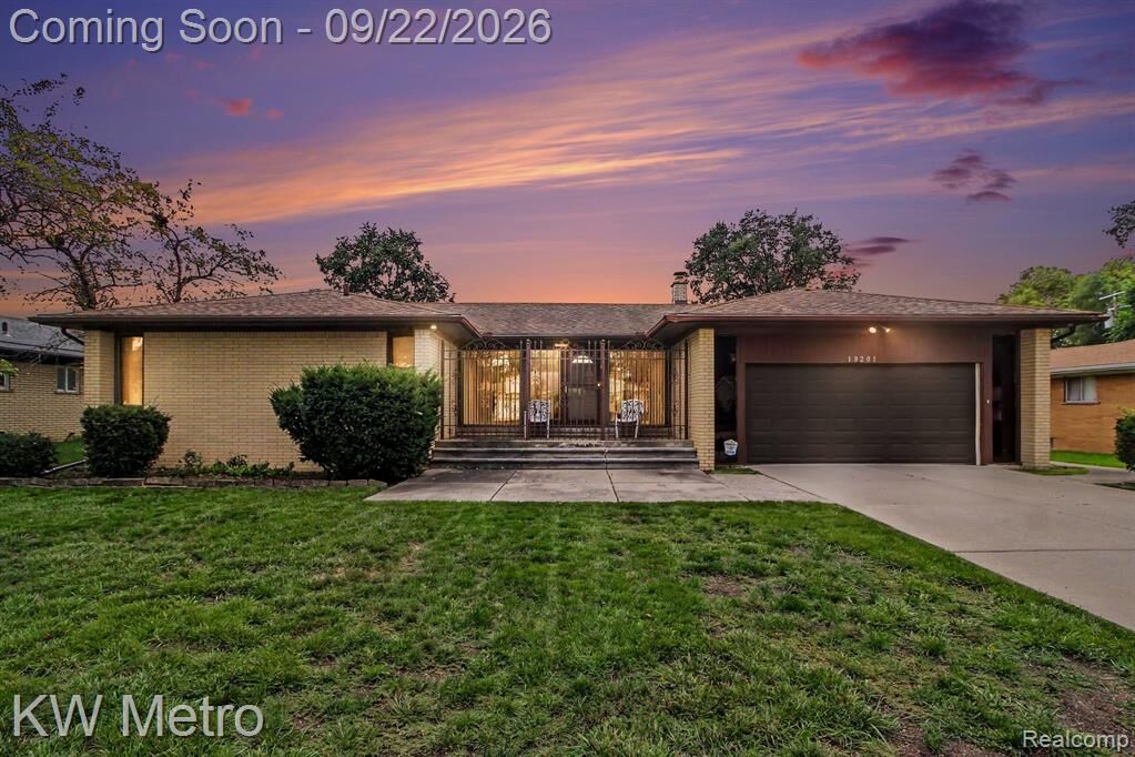 Property Photo:  18201 Nadol Drive  MI 48075 5880 