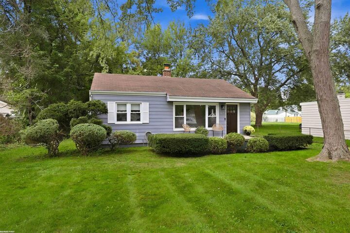 Property Photo:  8241 Russell Street  MI 48317 