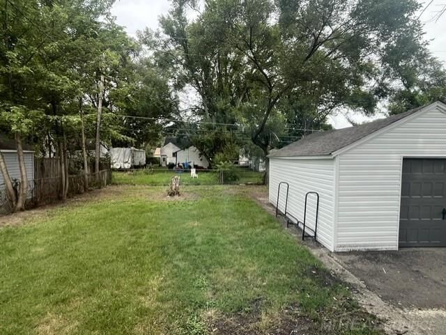Property Photo: 7251 Yacht Avenue MI 48091