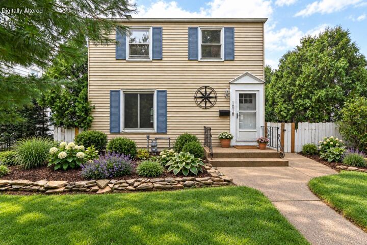 Property Photo: 1018 E Wilbur Ave WI 53207