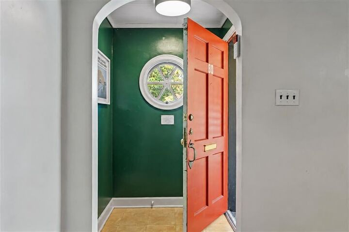 Property Photo: 26 N Alicia Dr TN 38112