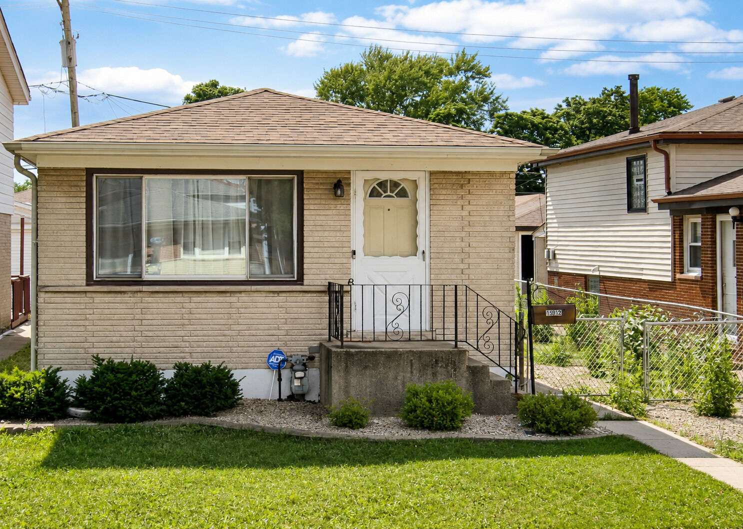 Property Photo:  13024 S Burley Avenue  IL 60633 