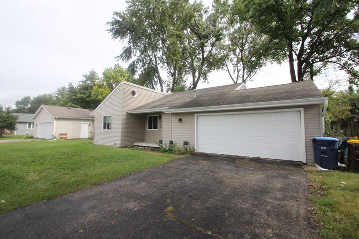 Property Photo: 1822 14th Avenue IL 61008
