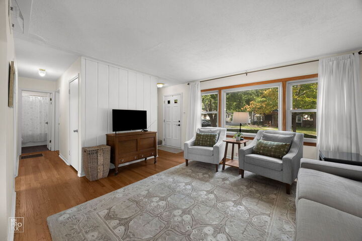 Property Photo: 69 E Medill Avenue IL 60164