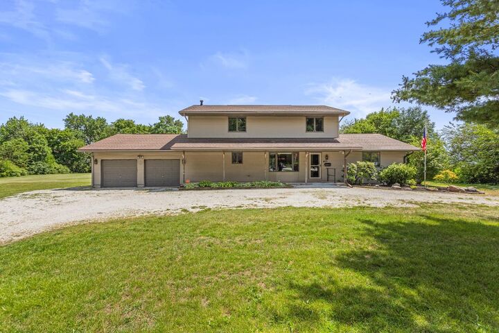 Property Photo: 403 Woodworth Drive IL 61880