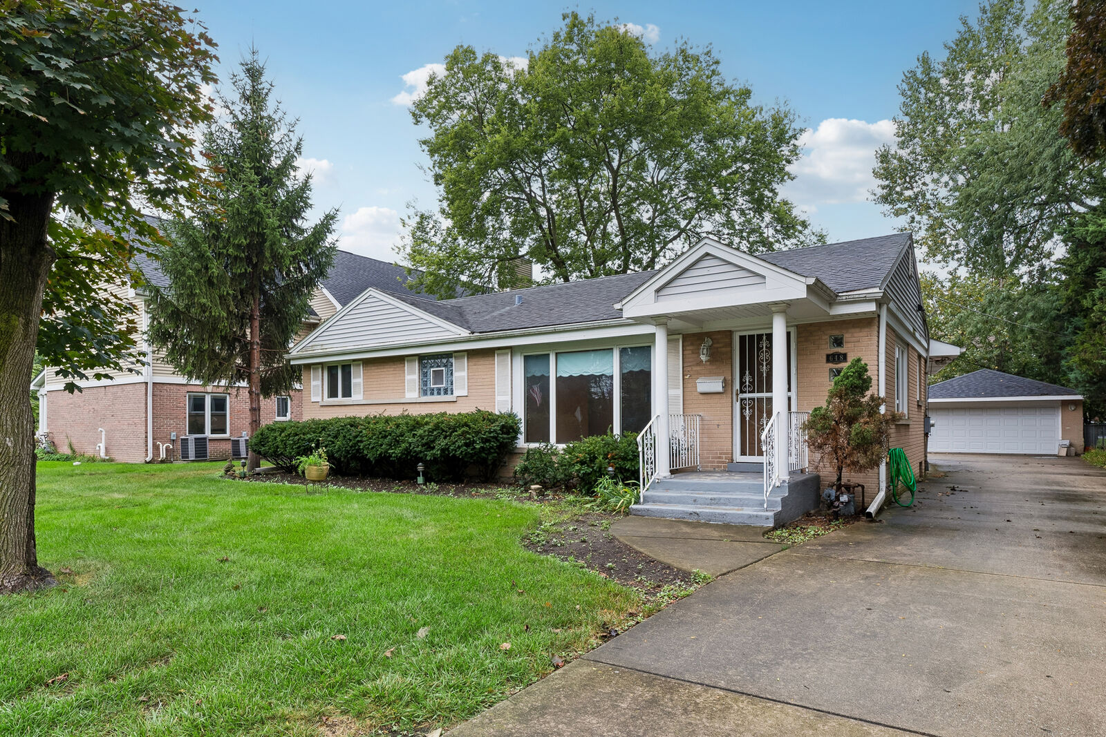 Property Photo:  648 Shermer Road  IL 60025 