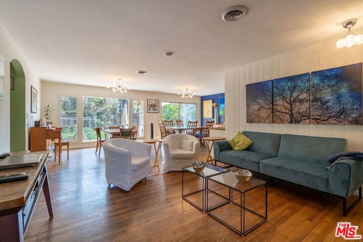 Property Photo:  3256 Butler Avenue  CA 90066 