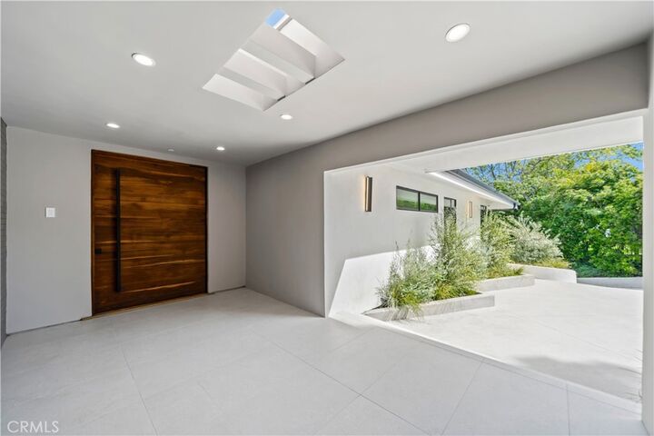 Property Photo:  16105 Clear Oak Drive  CA 91436 