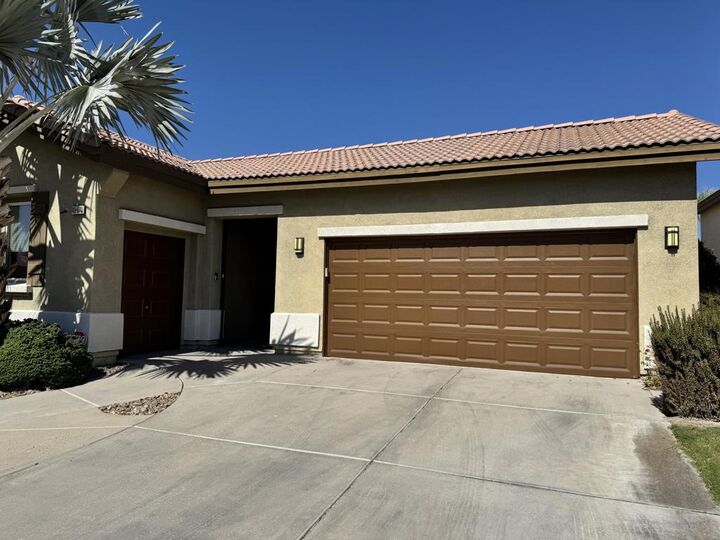 Property Photo:  49673 Redford Way  CA 92201 