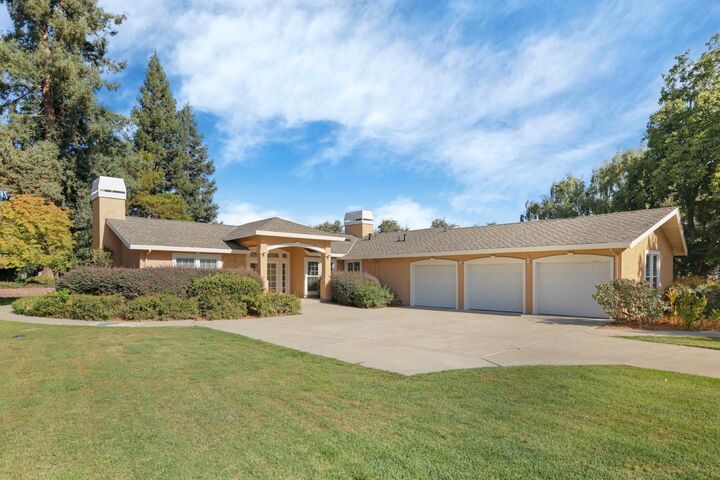 Property Photo: 10009 Country Oak Court CA 95361