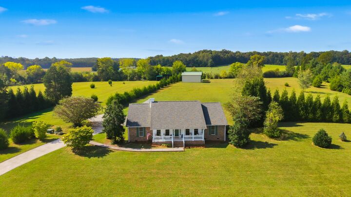 Property Photo:  1660 County Road 700  TN 37303 