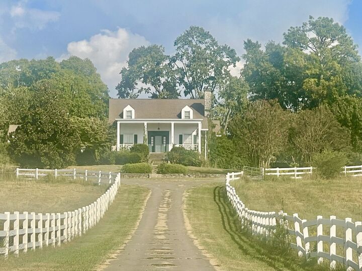 Property Photo: 1422 Globe Rd TN 37091